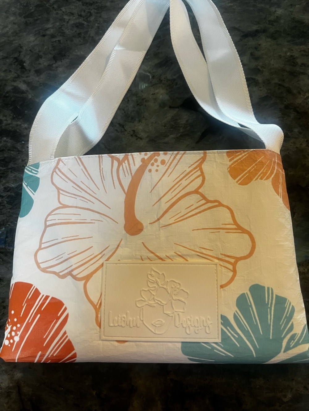 Beach/Travel Bag - Hibiscus Flowers XL Made in Hawaii - New Used Once